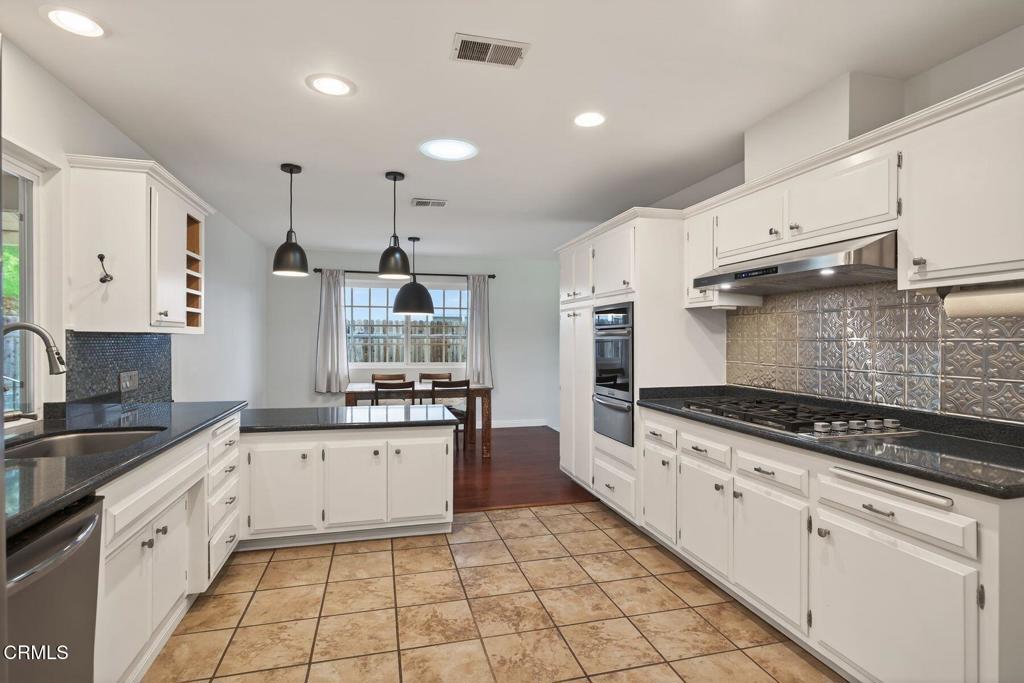 MLS #V1-33998 image #2