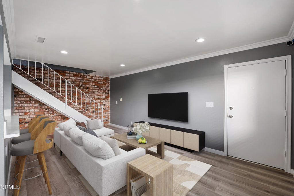 MLS #V1-34002 image #2