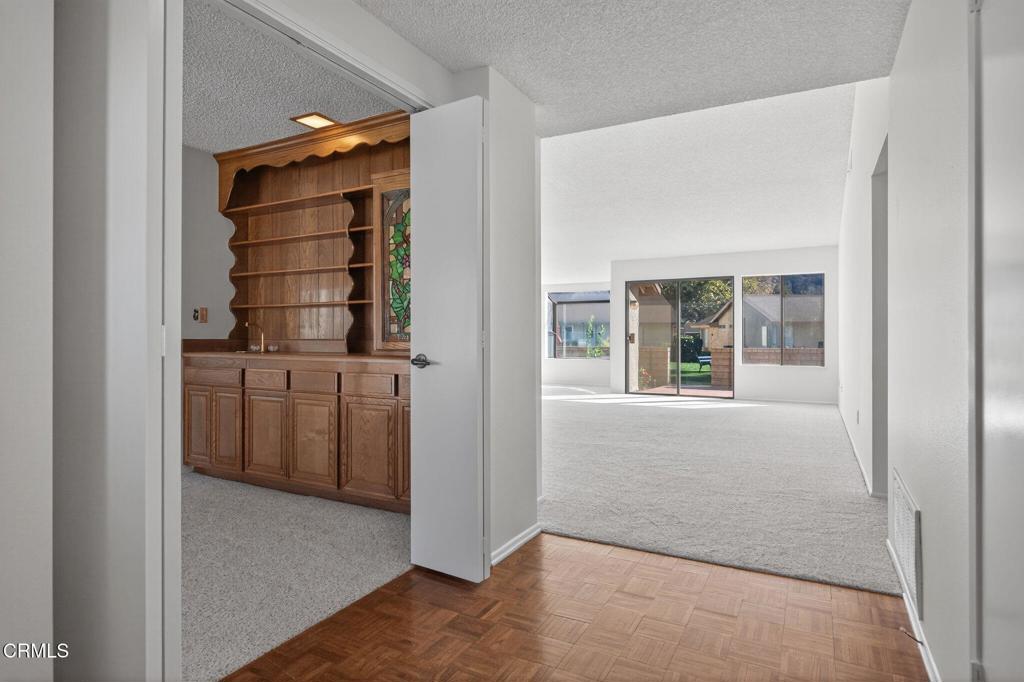 MLS #V1-34013 image #2