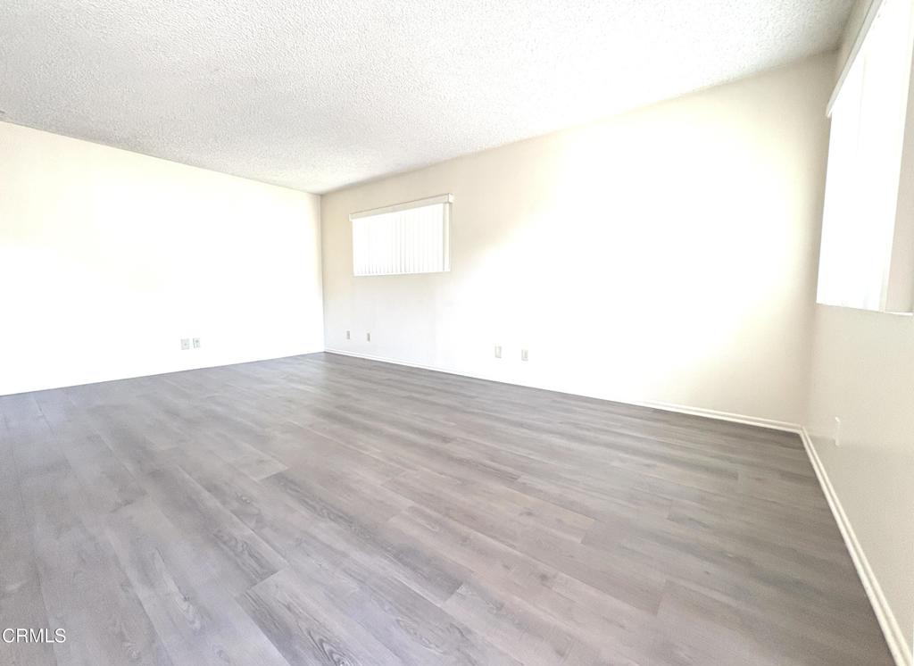 MLS #V1-34062 image #3