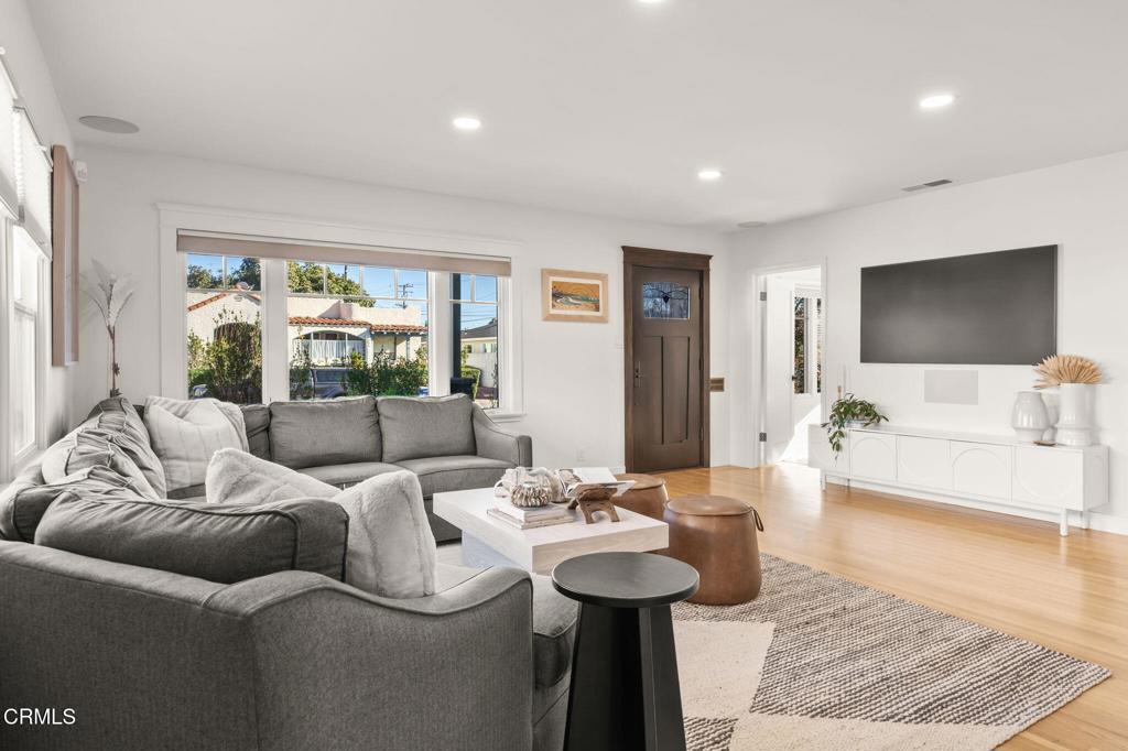 MLS #V1-34251 image #8