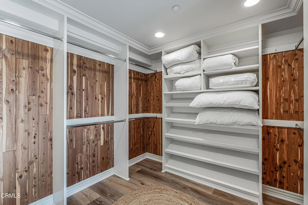 MLS #V1-34260 image #24