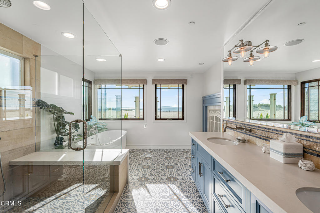 MLS #V1-34260 image #26