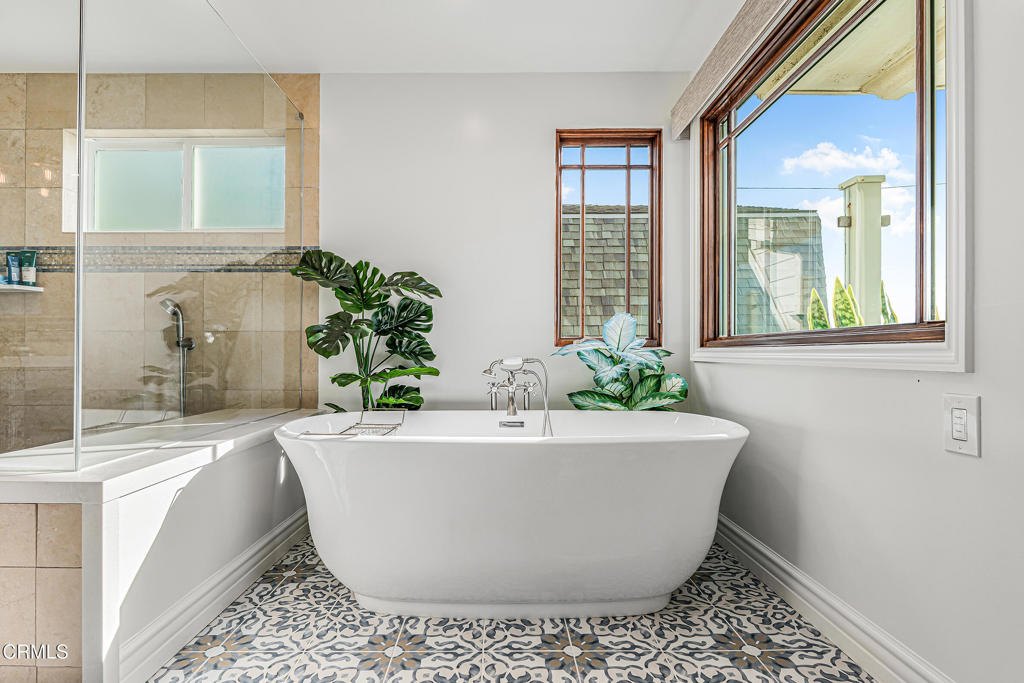 MLS #V1-34260 image #27