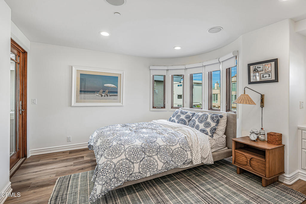 MLS #V1-34260 image #31