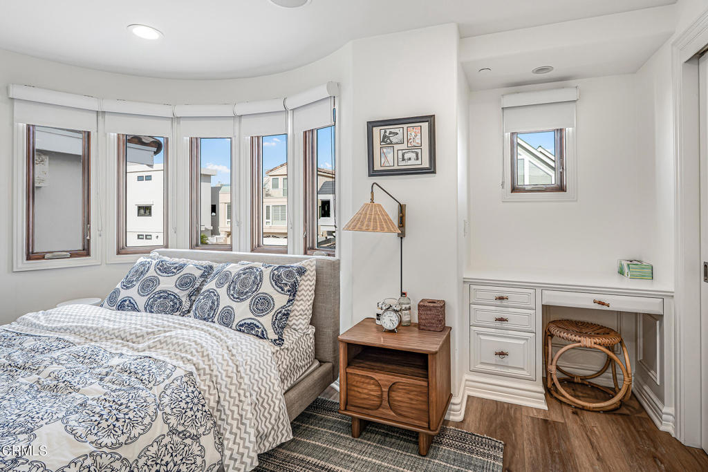 MLS #V1-34260 image #32