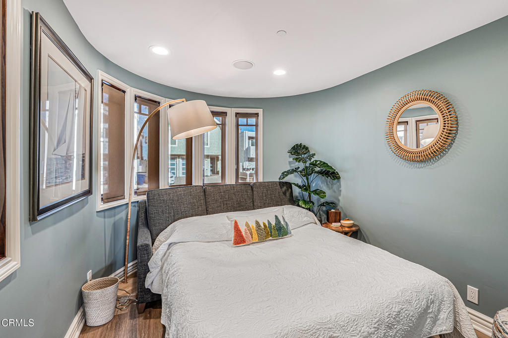 MLS #V1-34260 image #44