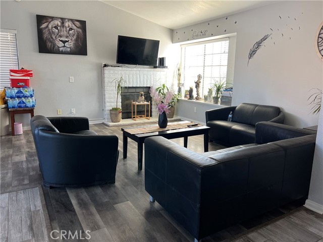 MLS #WS23203695 image #1