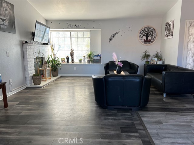 MLS #WS23203695 image #2