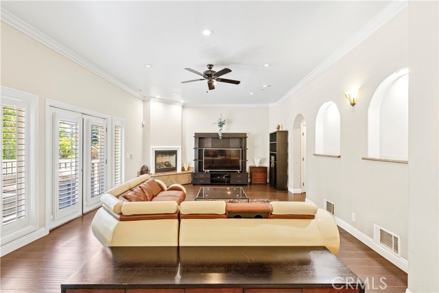 MLS #WS24087578 image #12