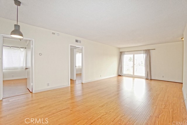 MLS #WS25043802 image #13