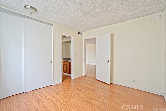 MLS #WS25043802 image #15