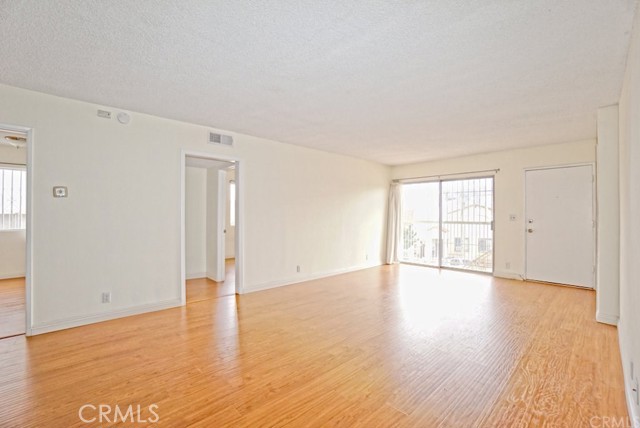 MLS #WS25043802 image #8