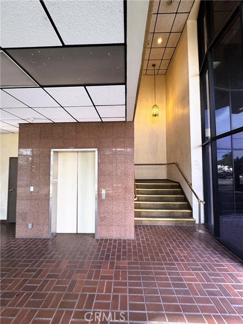 MLS #WS25054873 image #2