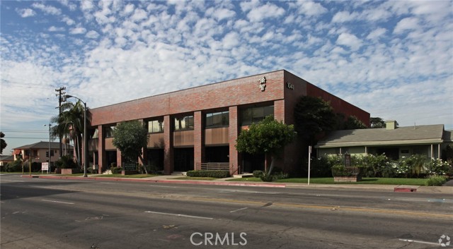 MLS #WS25055010 image #0