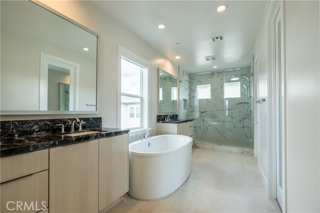 MLS #WS25062444 image #15