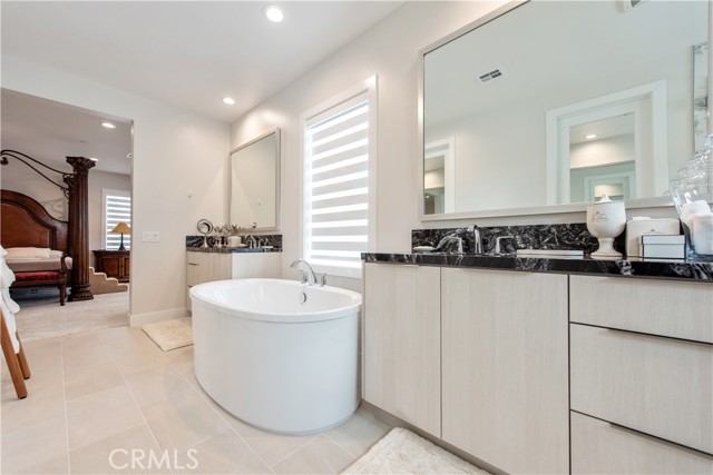 MLS #WS25062444 image #16