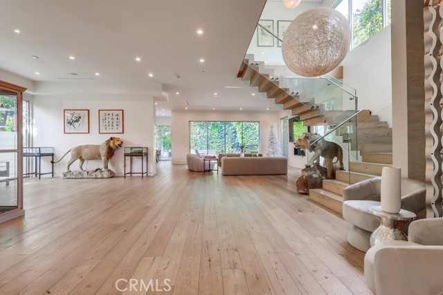 MLS #WS25062667 image #2