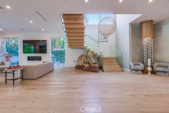 MLS #WS25062667 image #4