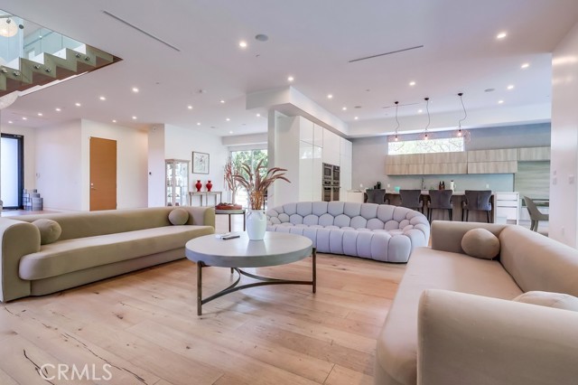 MLS #WS25062667 image #9