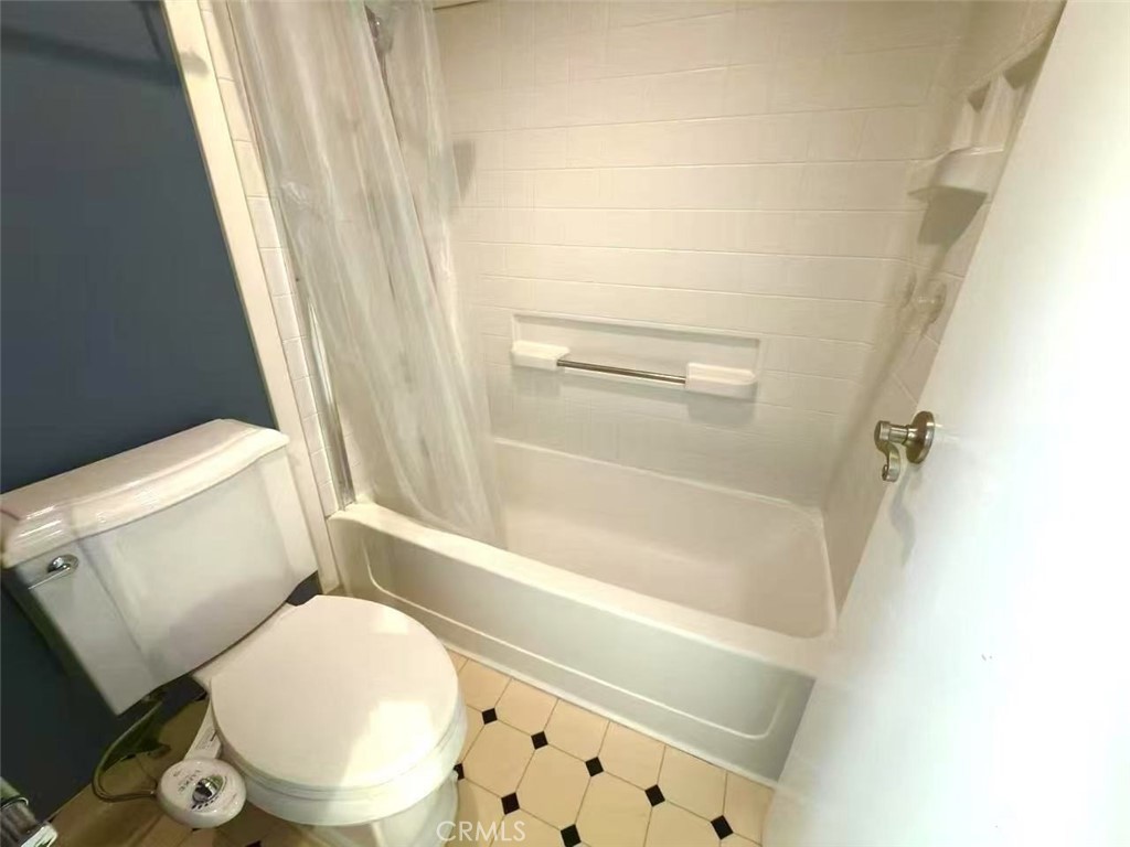 MLS #WS25074109 image #5