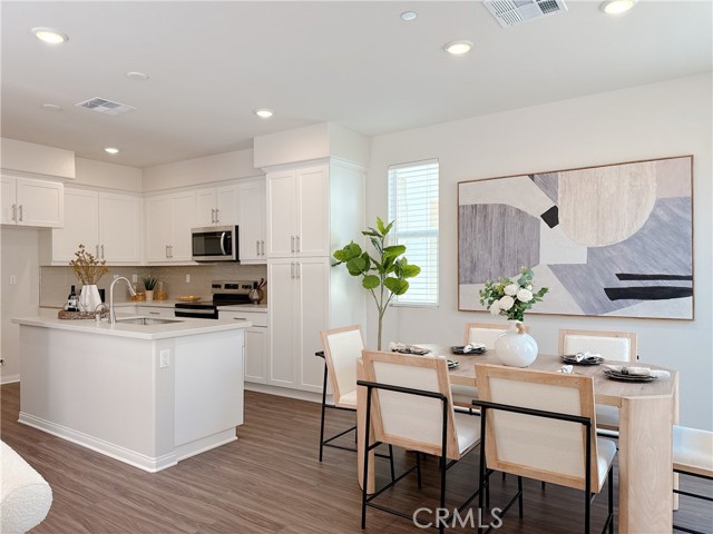 MLS #WS25094860 image #5