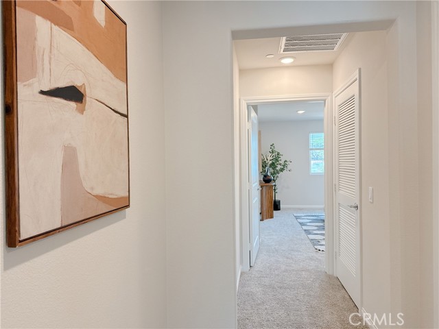 MLS #WS25094860 image #8