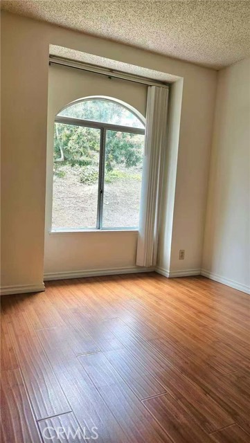 MLS #WS25097998 image #4