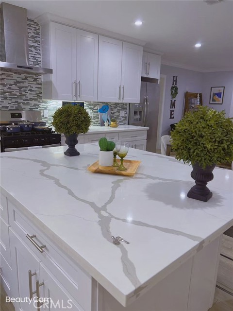 MLS #WS25098709 image #1