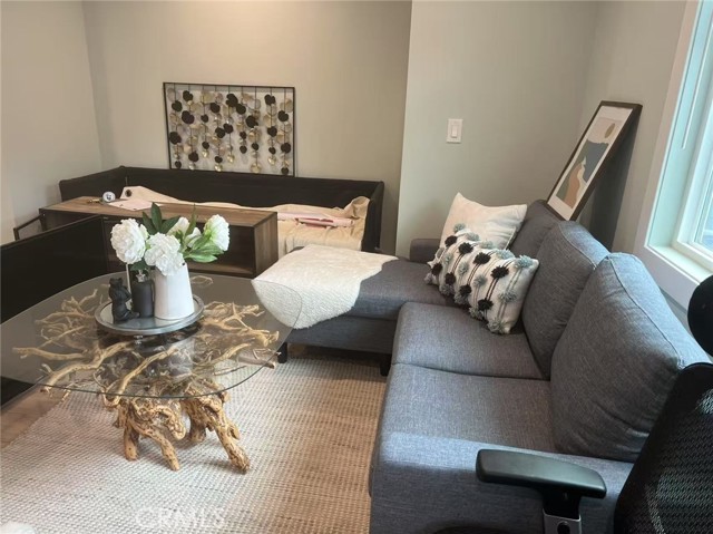 MLS #WS25098709 image #14