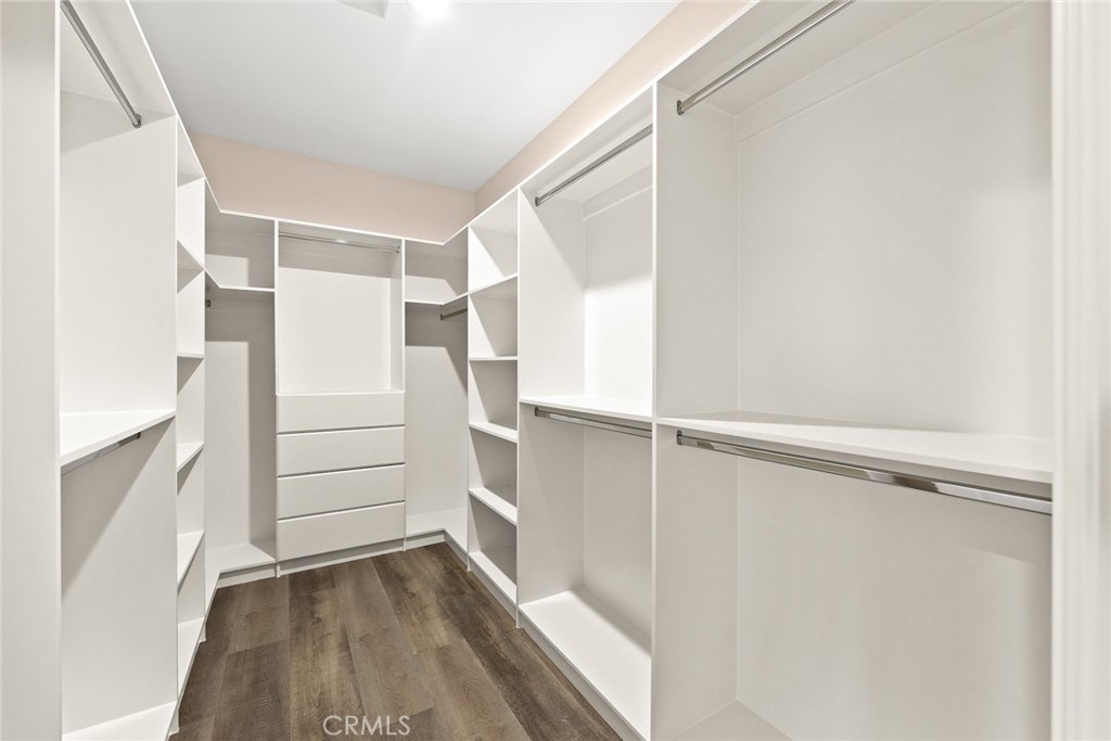 MLS #WS25101266 image #51