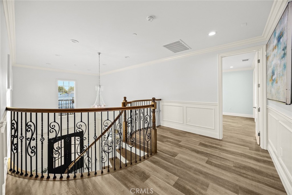 MLS #WS25101266 image #52