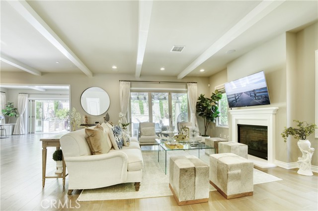 MLS #WS25112873 image #5