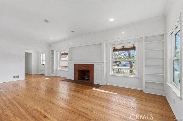 MLS #WS25114923 image #3