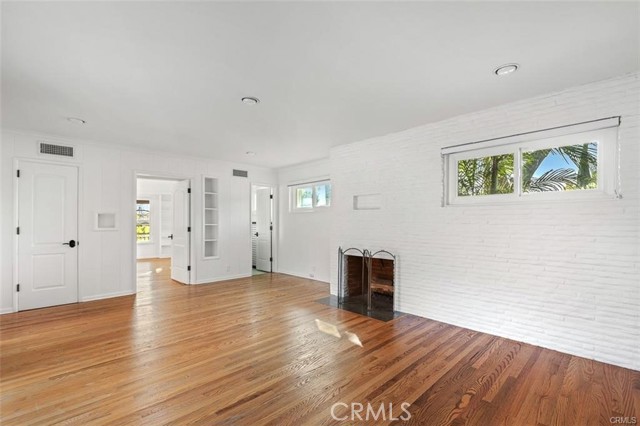 MLS #WS25114923 image #4