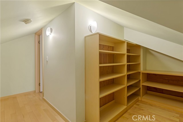 MLS #WS25119967 image #44