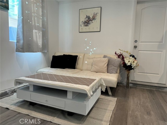 MLS #WS25120040 image #2