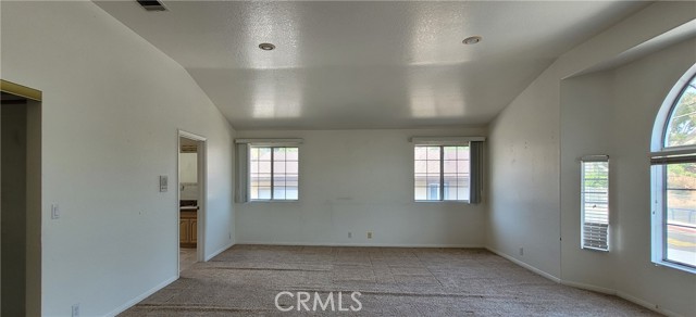 MLS #WS25120615 image #16