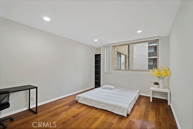 MLS #WS25121172 image #15