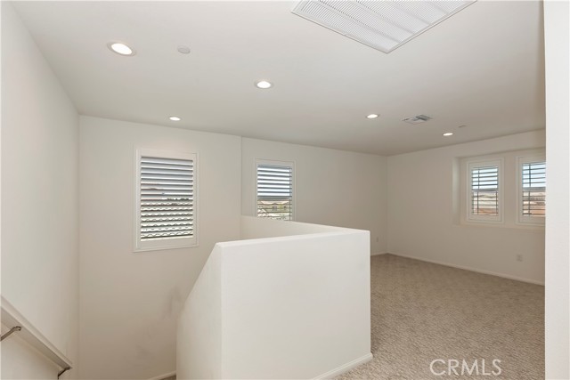 MLS #WS25121712 image #14