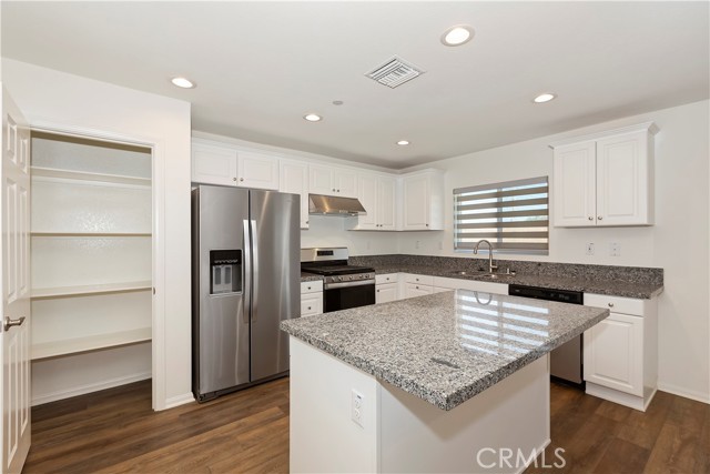 MLS #WS25121712 image #16