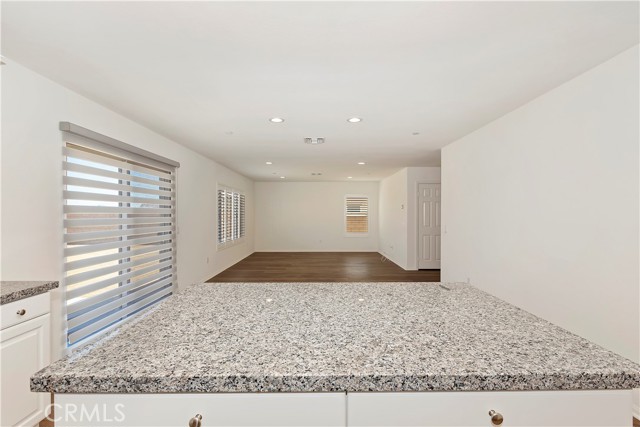 MLS #WS25121712 image #19