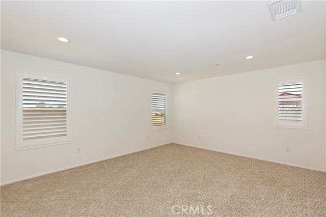 MLS #WS25121712 image #2