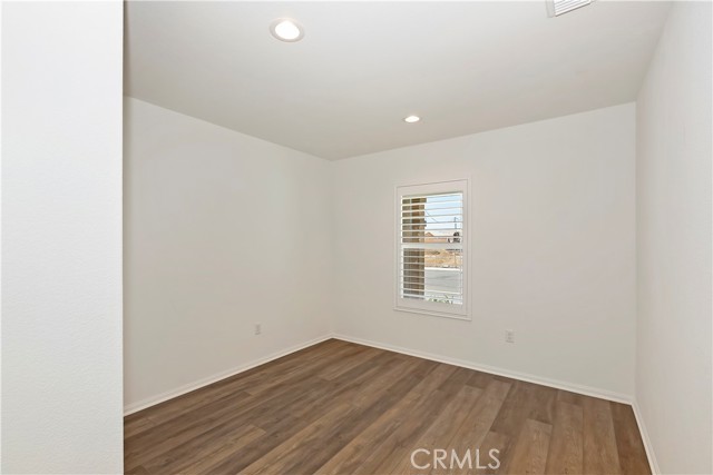 MLS #WS25121712 image #23