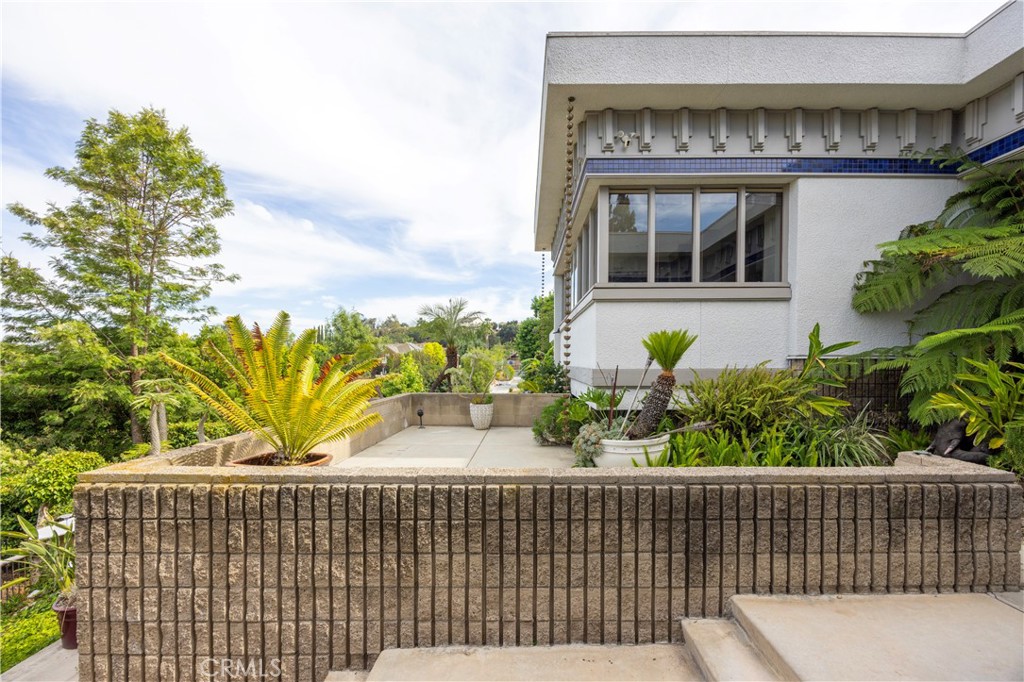 MLS #WS25125127 image #1