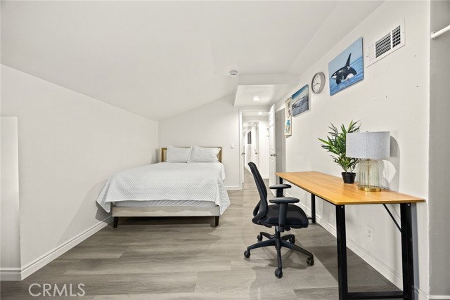 MLS #WS25125823 image #21