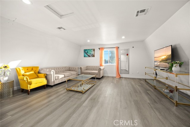 MLS #WS25125823 image #25