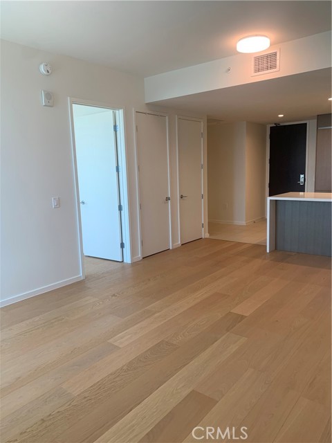 MLS #WS25129430 image #10