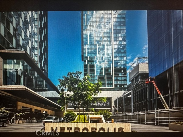 MLS #WS25129430 image #2