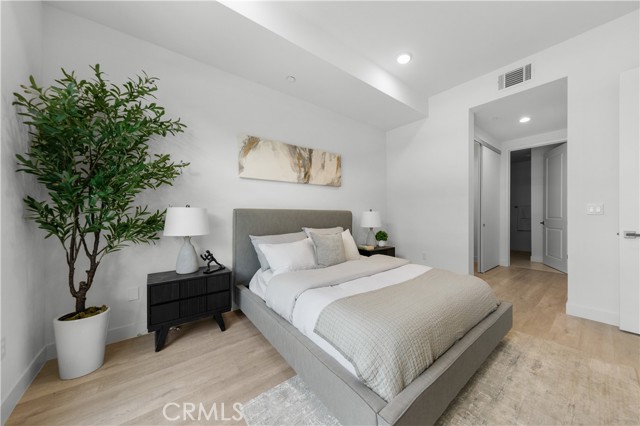 MLS #WS25131517 image #15